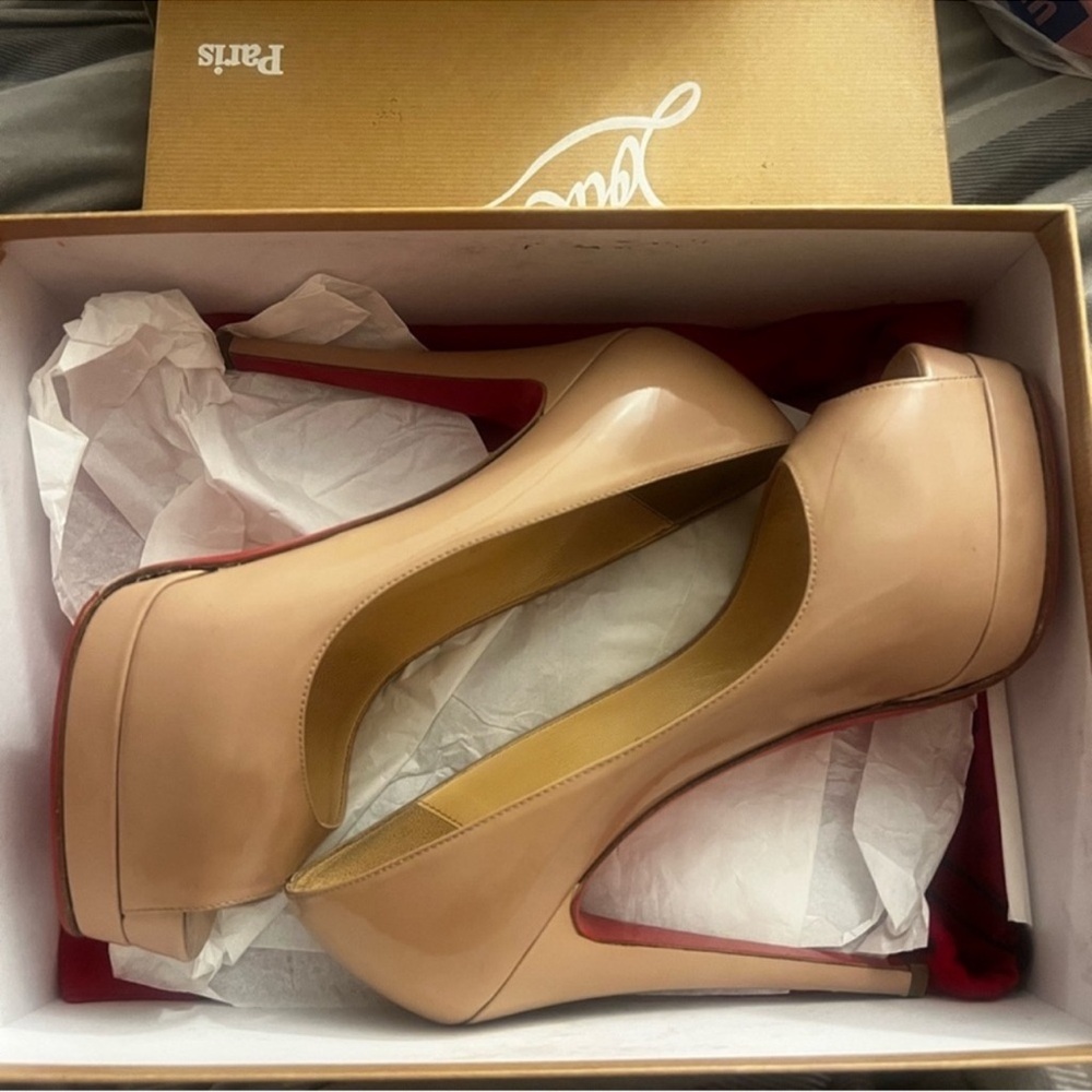 Christian Louboutin Heels ✨